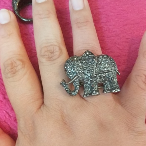 Black rhinestone ring - Picture 3 of 4